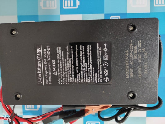 67.2V 4A 16S Li-Ion Punja? Baterija za Skuter Lithium