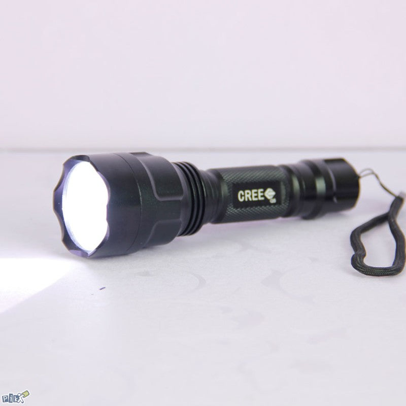 Baterije-lampe CREE T6